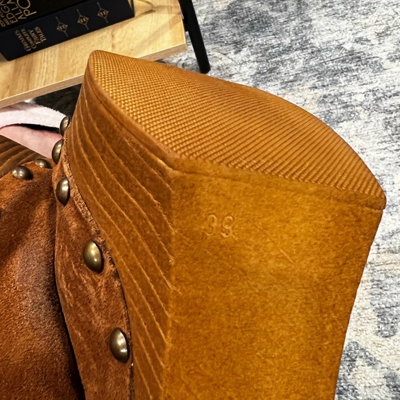 Nine West Clogs - Picture 5 of 7